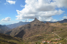 Роке Бентайга, внизу Техеда