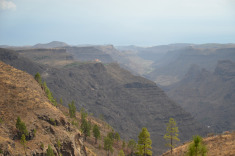 такие дороги разбросаны по горам