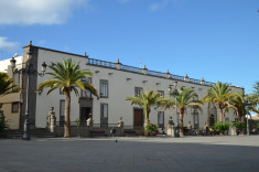 Площадь Святой Анны, дом священников