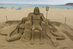 Пляж Лас Кантерас, один из лучших городских пляжей мира