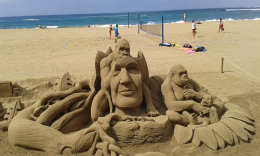 Пляж Лас Кантерас, фантазия мастера