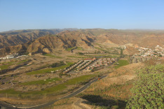 юг острова, вид с горы в районе Амадорес