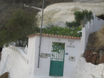 Артенара-самая высокогорная деревня гран Канарии - дом в пещере