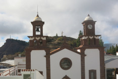 Артенара, церковь и фигура Христа