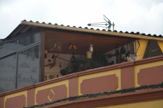 балконы, как правило, украшены с любовью