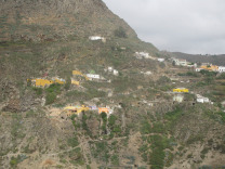 Дома в пещерах