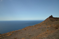 океан сливается с горами