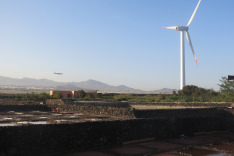 совсем скоро кто-то ступит на канарскую землю